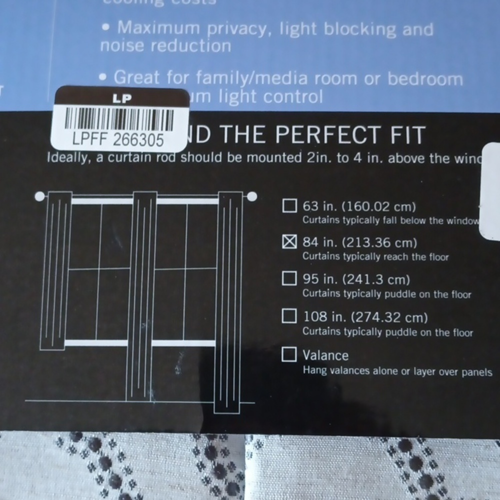 Window curtains - Picture 3 of 6